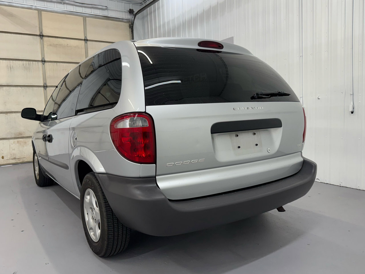 Used 2002 Dodge Caravan SE image 14