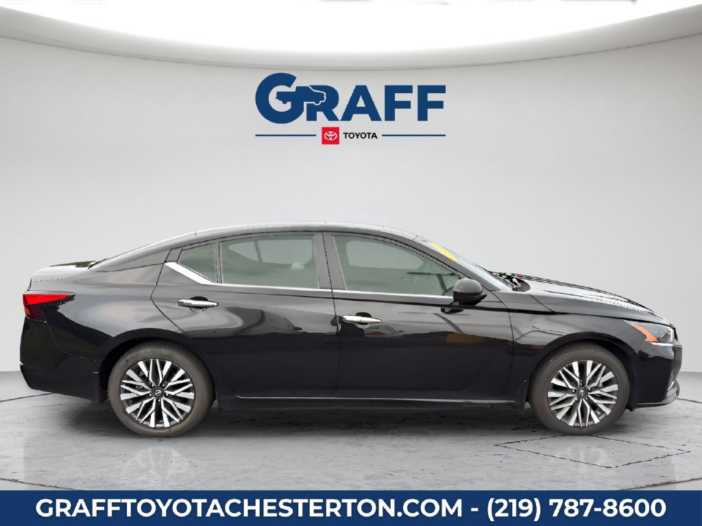 Used 2024 Nissan Altima 2.5 SV w/ SV Premium Package FWD image 6