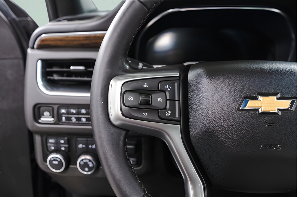 Used 2022 Chevrolet Tahoe Premier AWD/4WD image 11