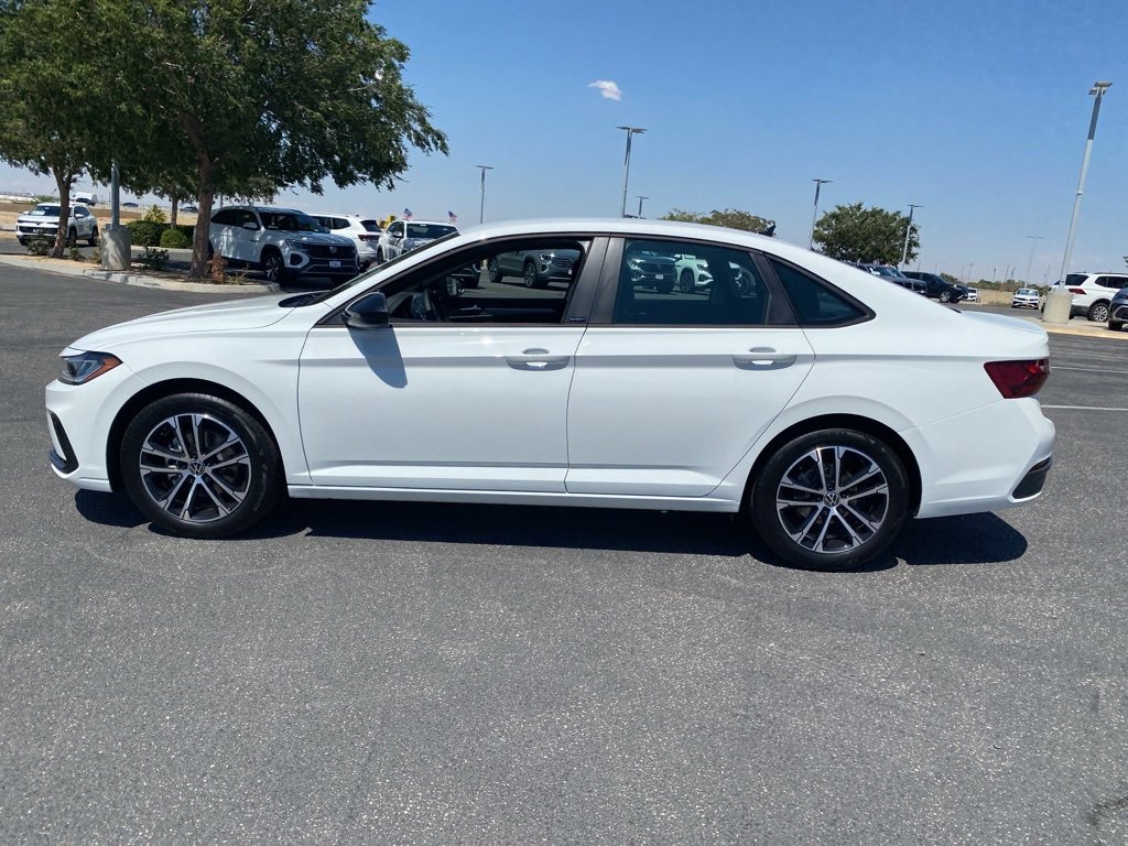 New 2025 Volkswagen Jetta Sport image 4