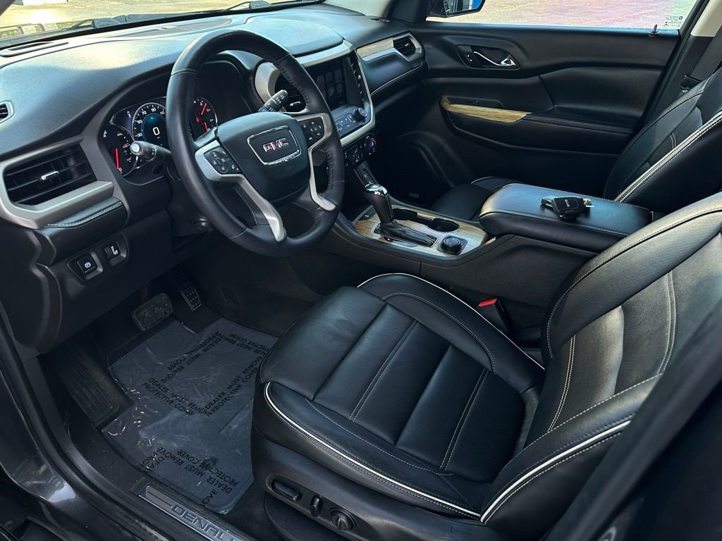 Used 2017 GMC Acadia Denali w/ Technology Package image 11