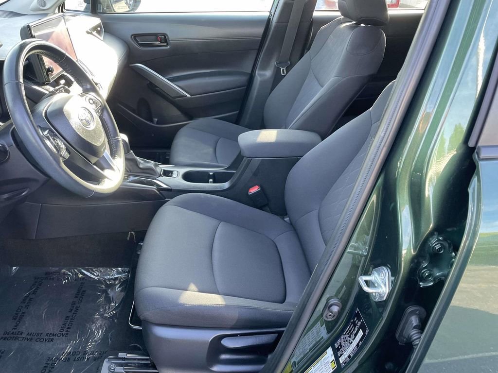 Used 2023 Toyota Corolla Cross LE w/ Moonroof Package image 29