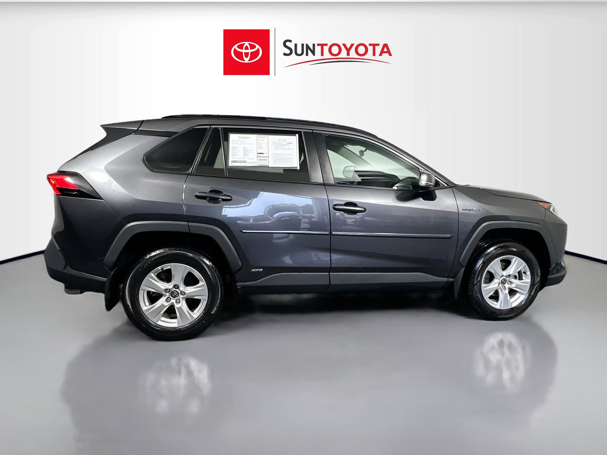 Used 2021 Toyota RAV4 XLE image 2
