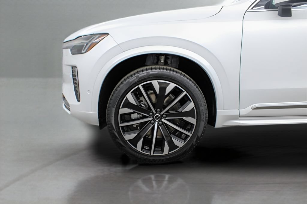 Used 2026 Volvo XC90 B6 Ultra w/ Protection Package AWD/4WD image 6