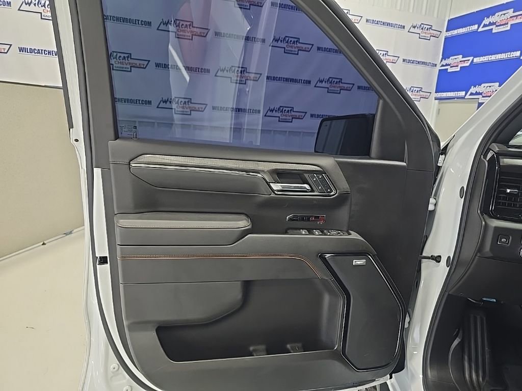 Used 2024 GMC Sierra 1500 AT4 w/ Technology Package image 12