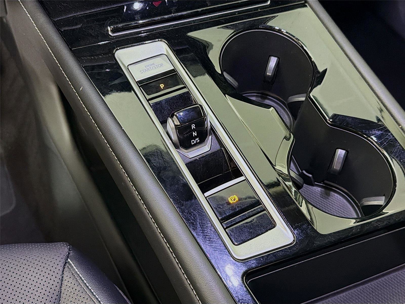 Used 2024 Volkswagen Atlas SE image 17