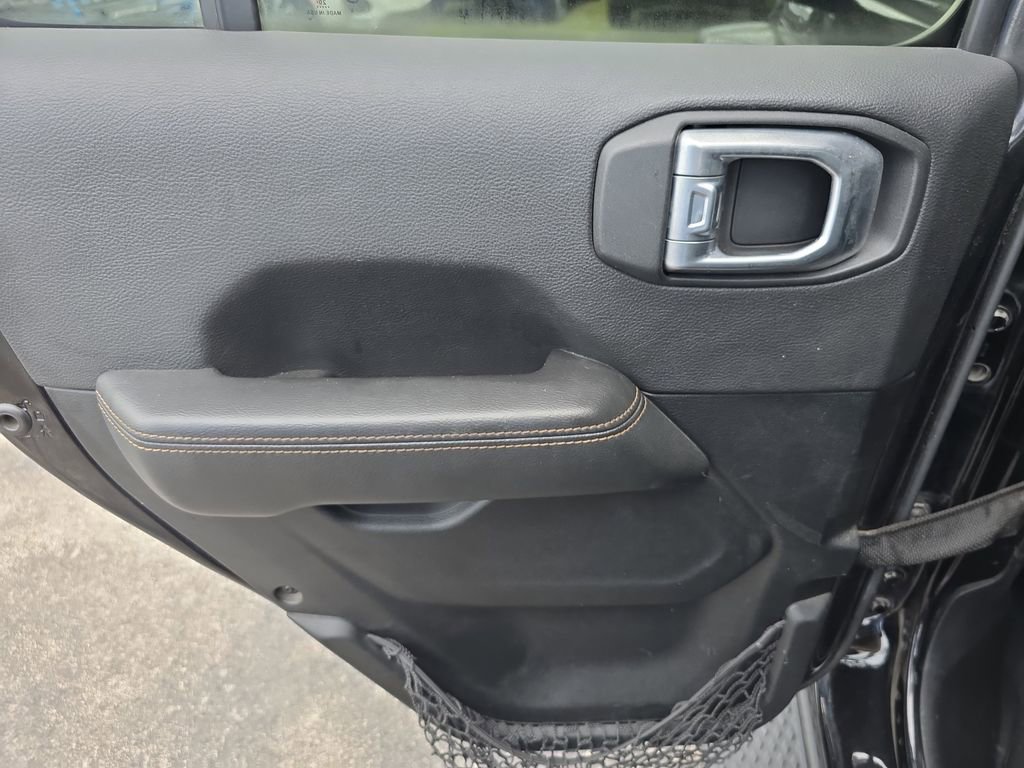 Used 2021 Jeep Gladiator Overland image 10