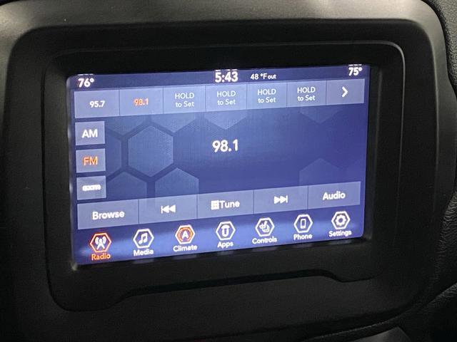 Used 2020 Jeep Renegade Altitude image 17