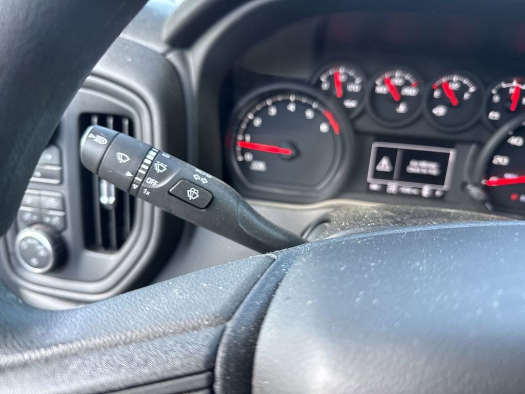 Used 2025 Chevrolet Silverado 2500 Custom w/ Custom Value Package image 17