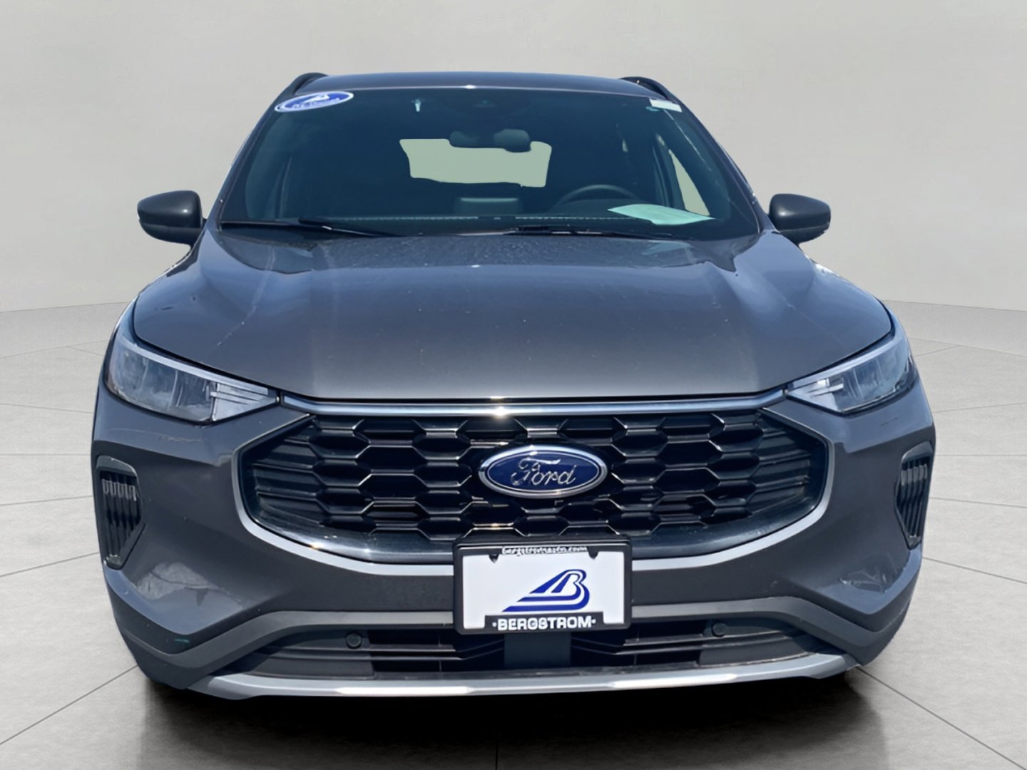 Used 2025 Ford Escape ST-Line AWD/4WD image 3