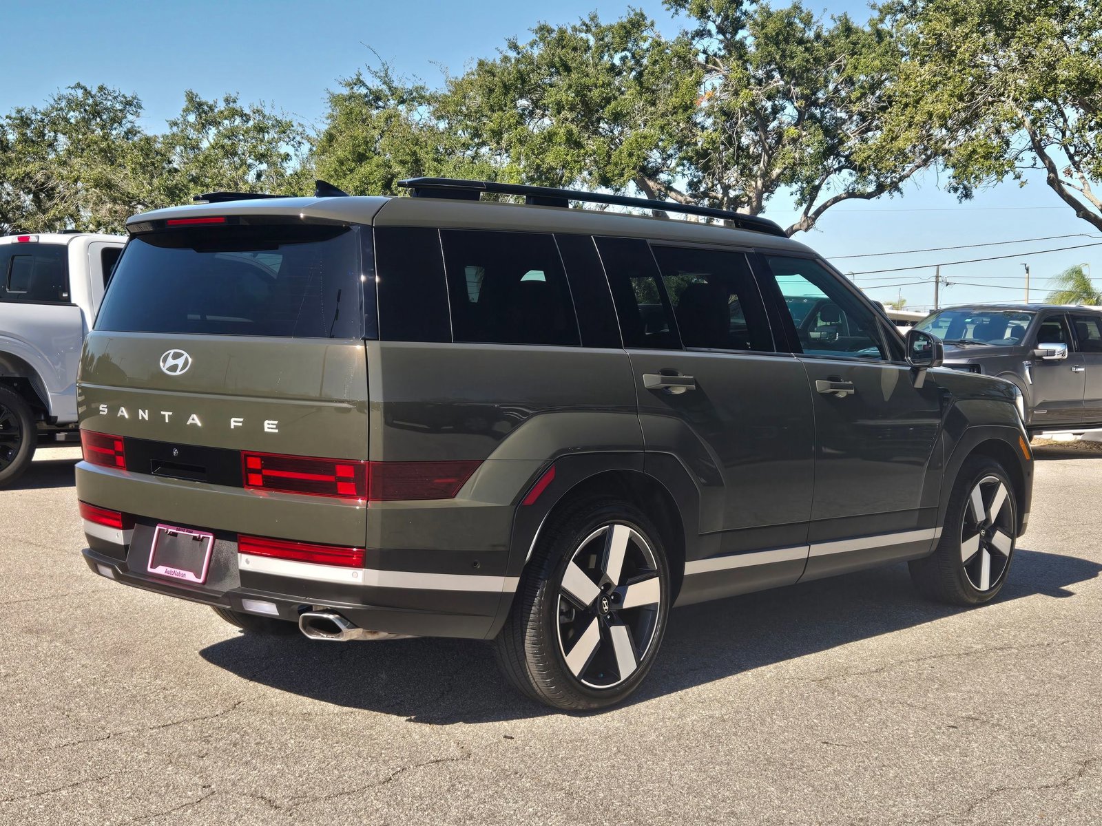 Used 2024 Hyundai Santa Fe Limited image 9