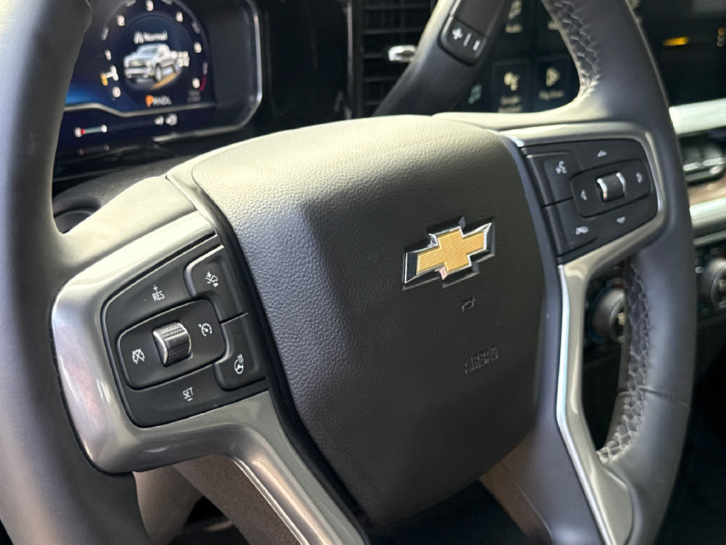 Used 2025 Chevrolet Silverado 1500 LT AWD/4WD image 29
