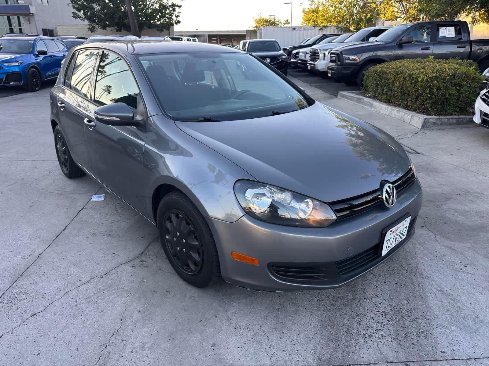 Used 2014 Volkswagen Golf 4-Door FWD image 7