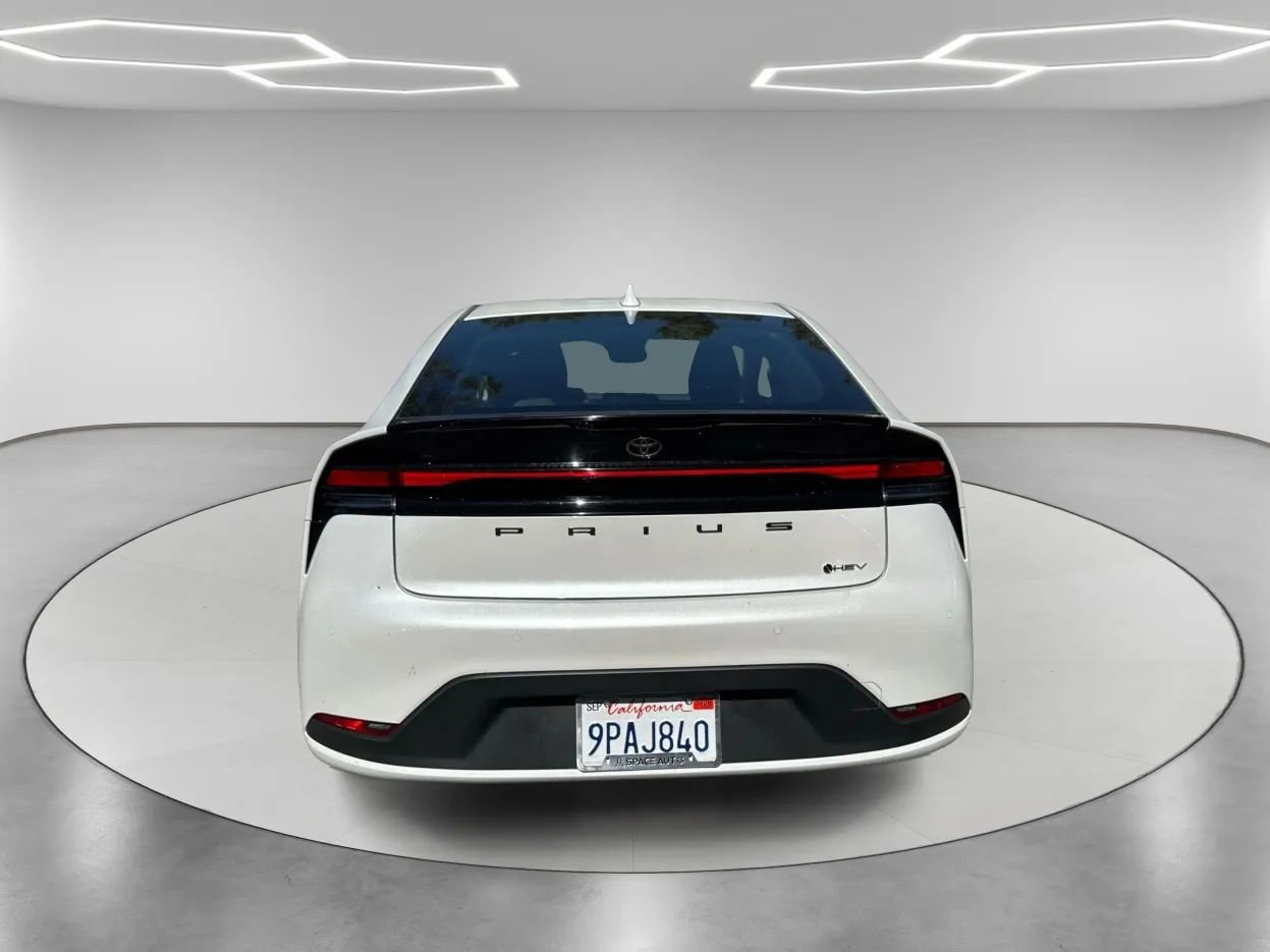 Used 2024 Toyota Prius LE image 6