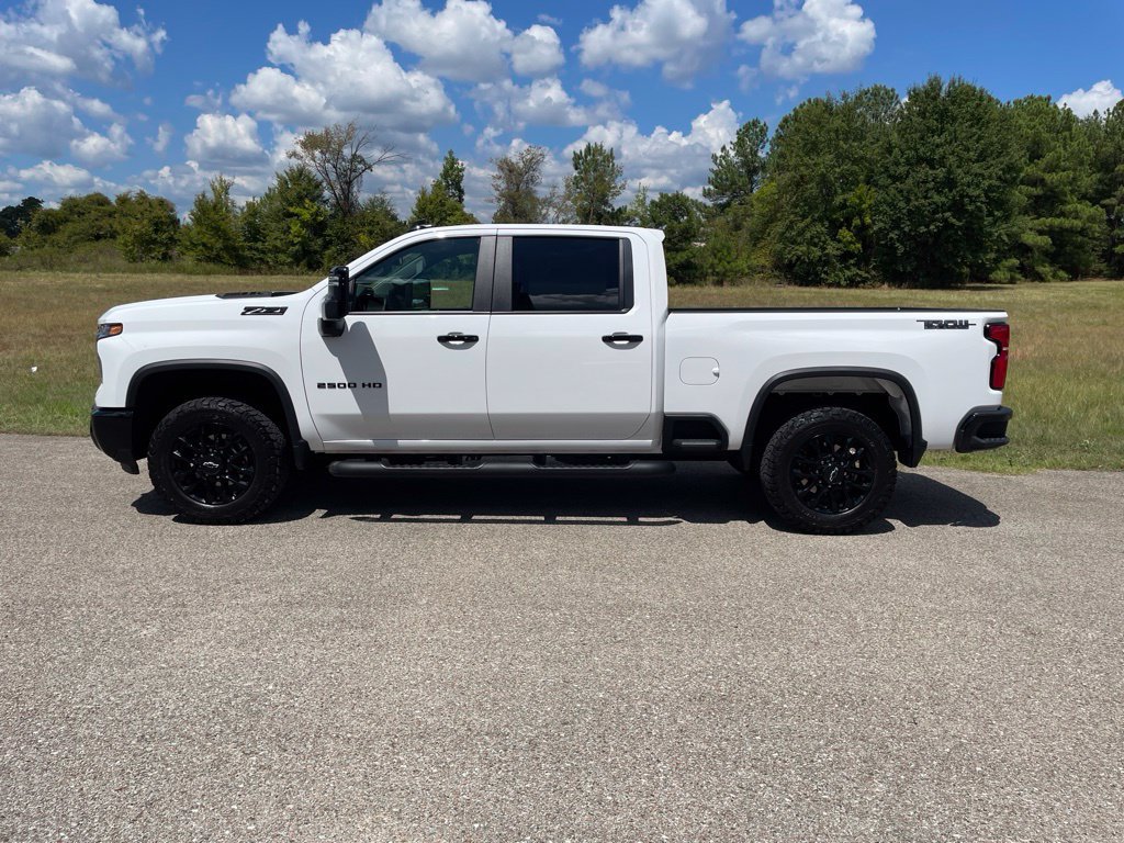 Used 2026 Chevrolet Silverado 2500 LT w/ Trail Boss Package AWD/4WD image 2