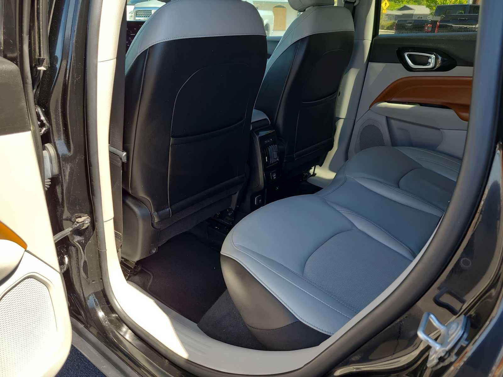 Used 2022 Jeep Compass Limited image 20