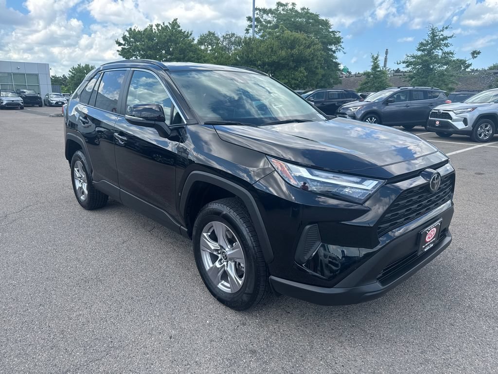 Used 2025 Toyota RAV4 XLE AWD/4WD image 10