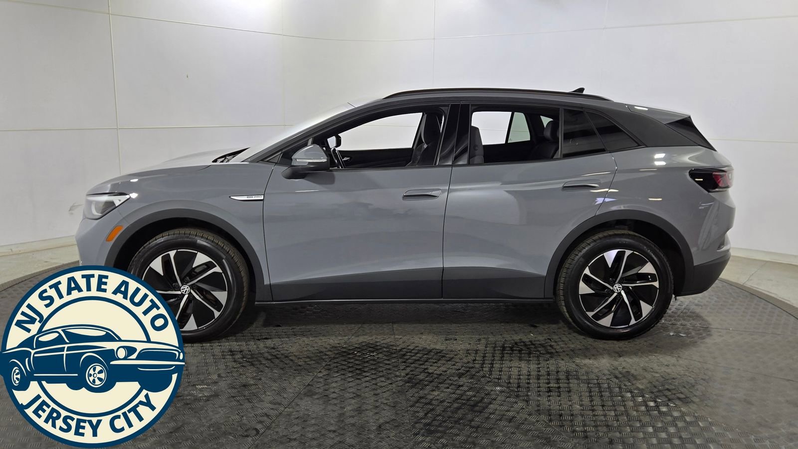 Used 2022 Volkswagen ID.4 Pro AWD/4WD image 4