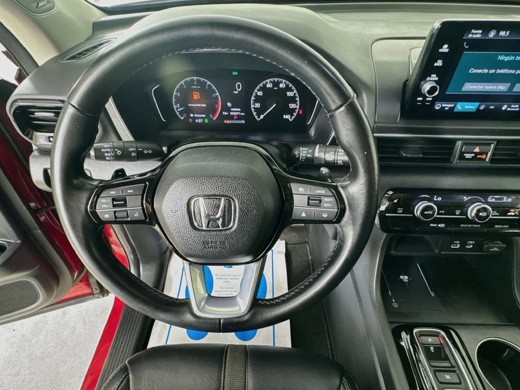 Used 2023 Honda Pilot Touring image 14