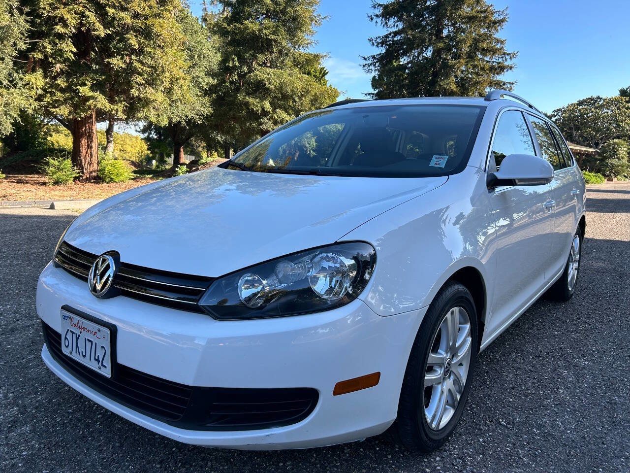 Used 2010 Volkswagen Jetta TDI FWD image 1