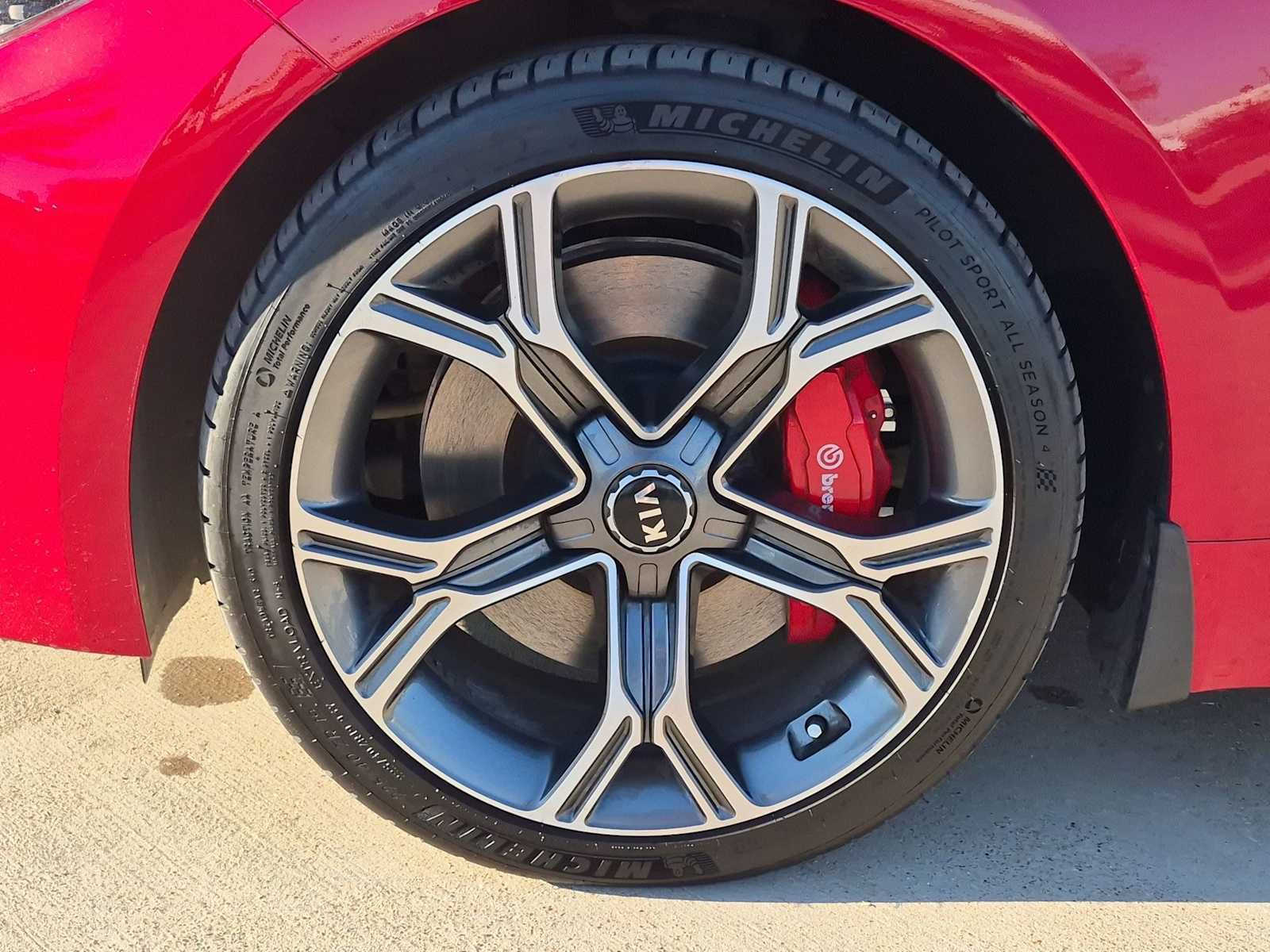 Used 2019 Kia Stinger GT2 AWD/4WD image 20