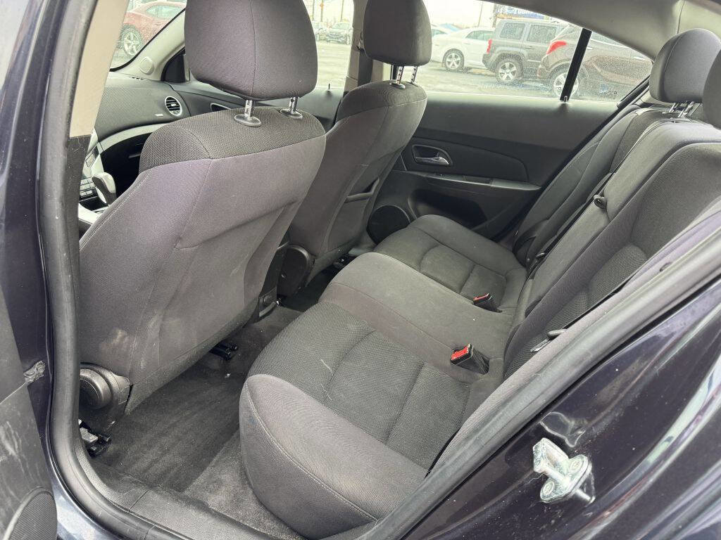 Used 2015 Chevrolet Cruze LT image 5