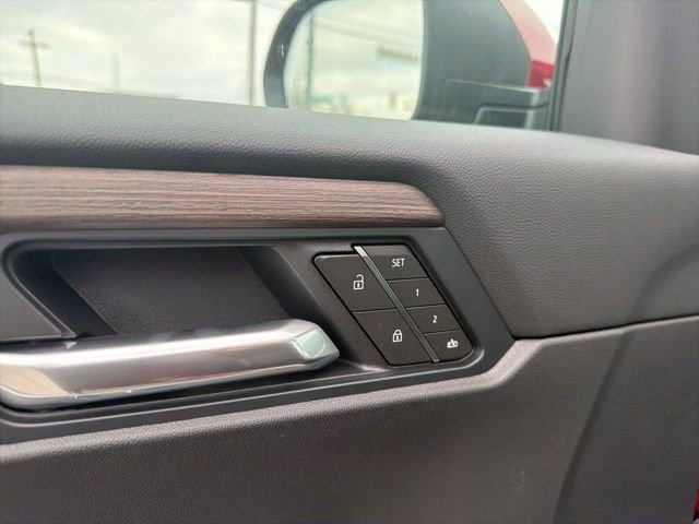 New 2026 GMC Acadia Denali w/ Super Cruise Package image 15