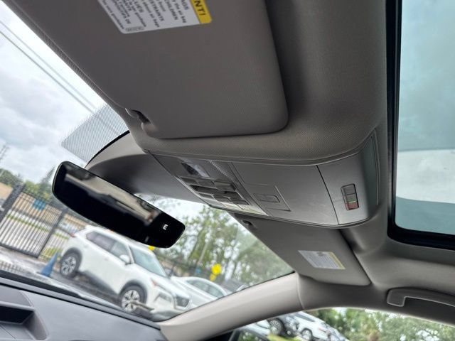 Used 2021 Volkswagen Atlas SEL FWD image 17