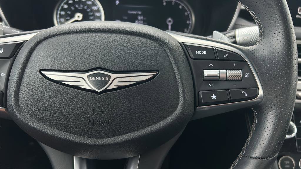 Used 2025 Genesis G70 2.5T image 25