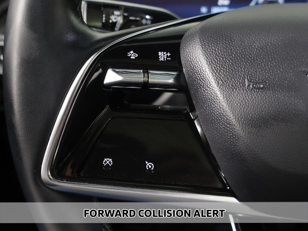 Used 2024 Cadillac Lyriq Tech RWD image 5