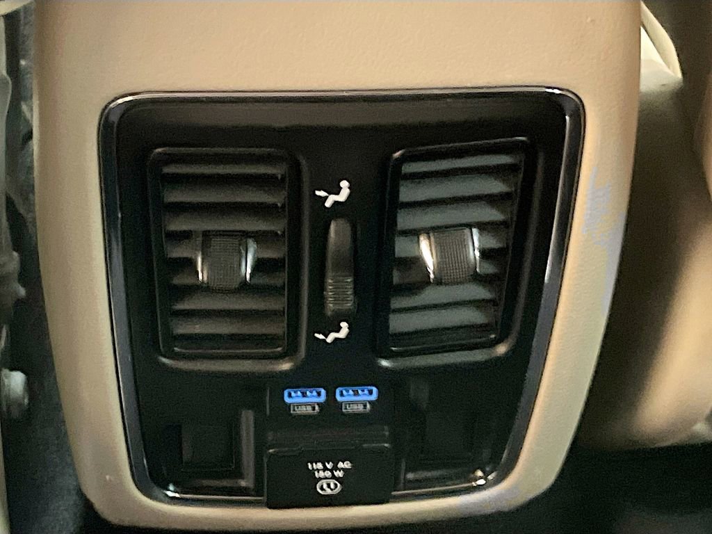 Used 2021 Jeep Grand Cherokee Limited image 26