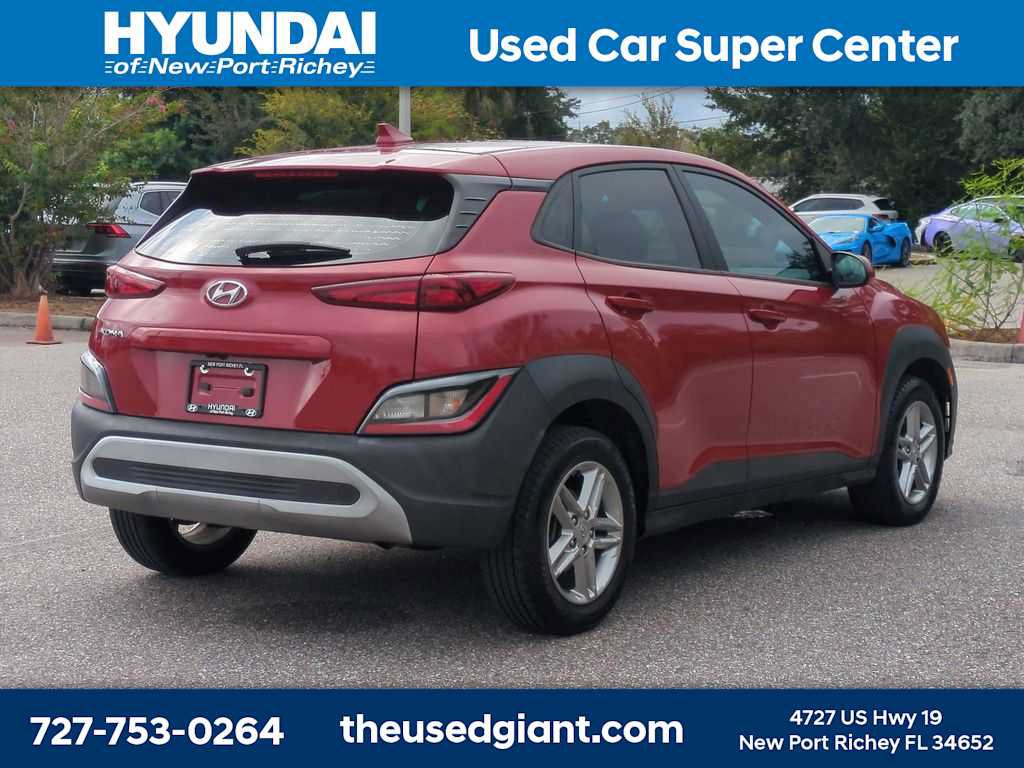 Certified 2022 Hyundai Kona SE FWD image 5