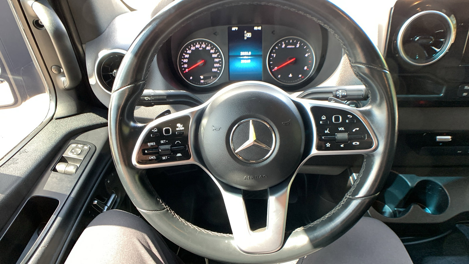 Used 2023 Mercedes-Benz Sprinter 2500 image 12
