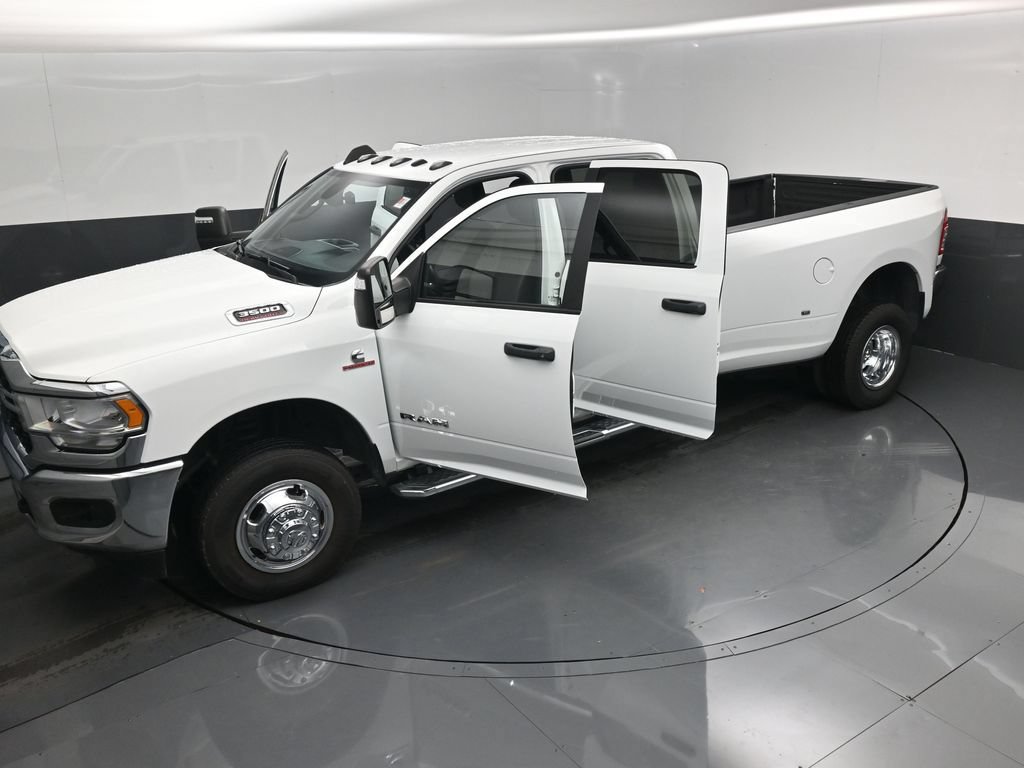 Used 2024 RAM 3500 Big Horn AWD/4WD image 20