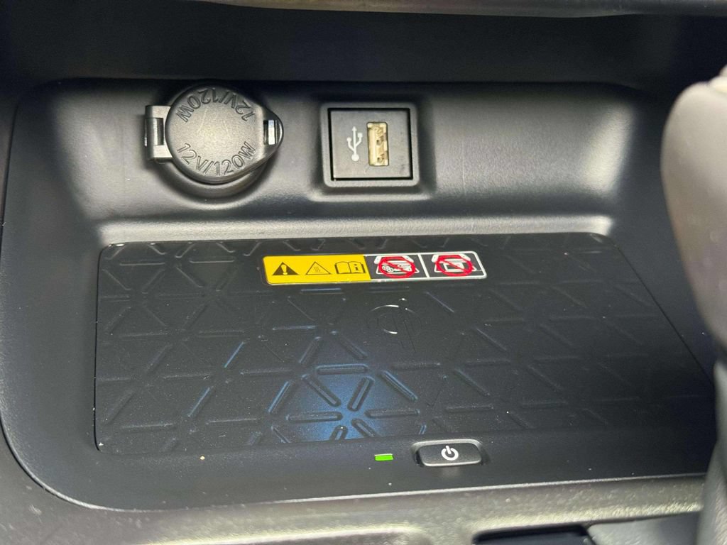 Used 2023 Toyota RAV4 XSE AWD/4WD image 15