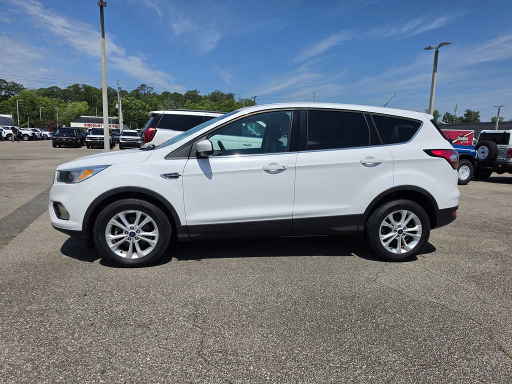 Used 2017 Ford Escape SE FWD image 9
