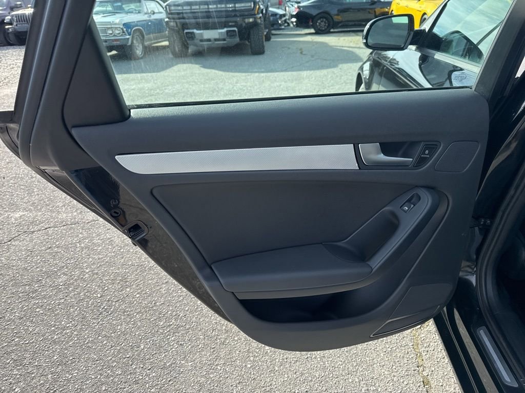 Used 2010 Audi A4 2.0T Premium image 24