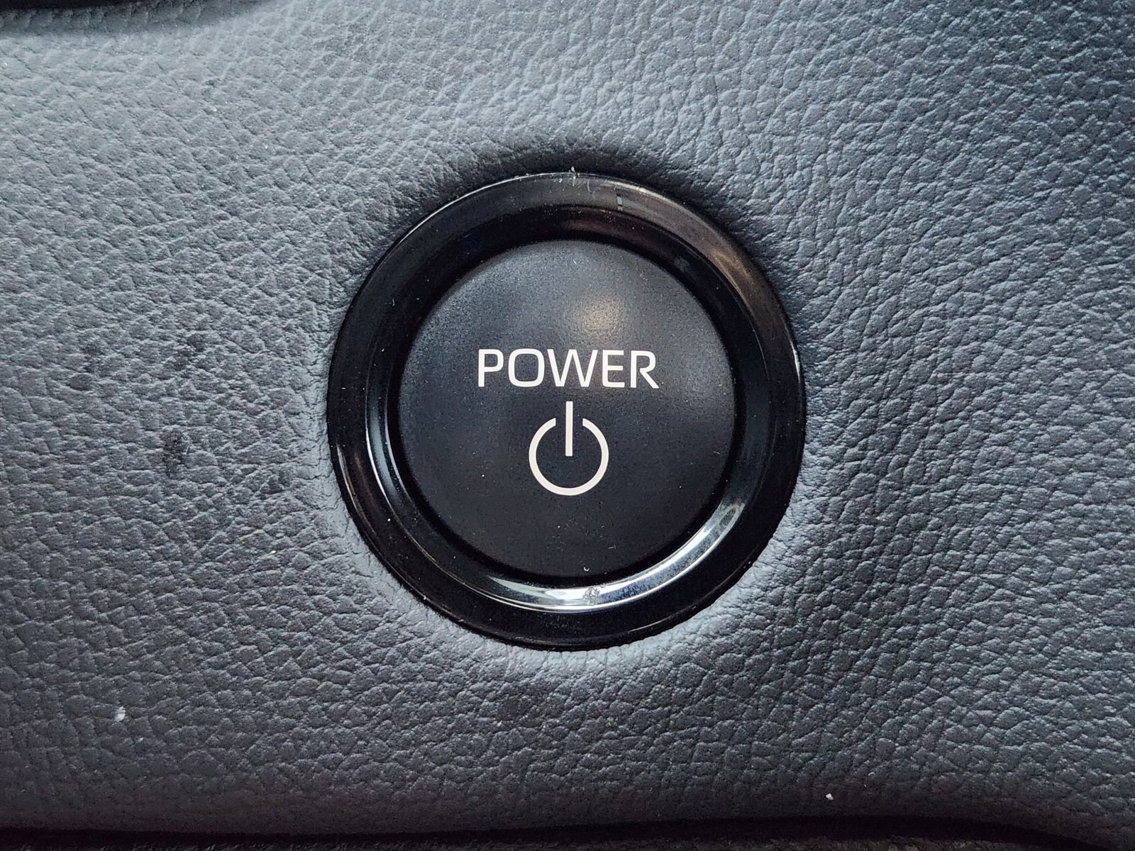 Used 2025 Toyota Tundra Limited AWD/4WD image 25