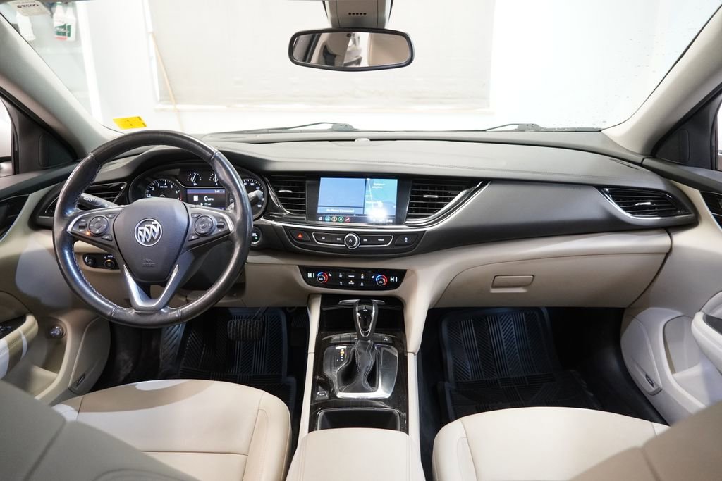 Used 2018 Buick Regal Essence w/ Driver Confidence Package #1 image 19
