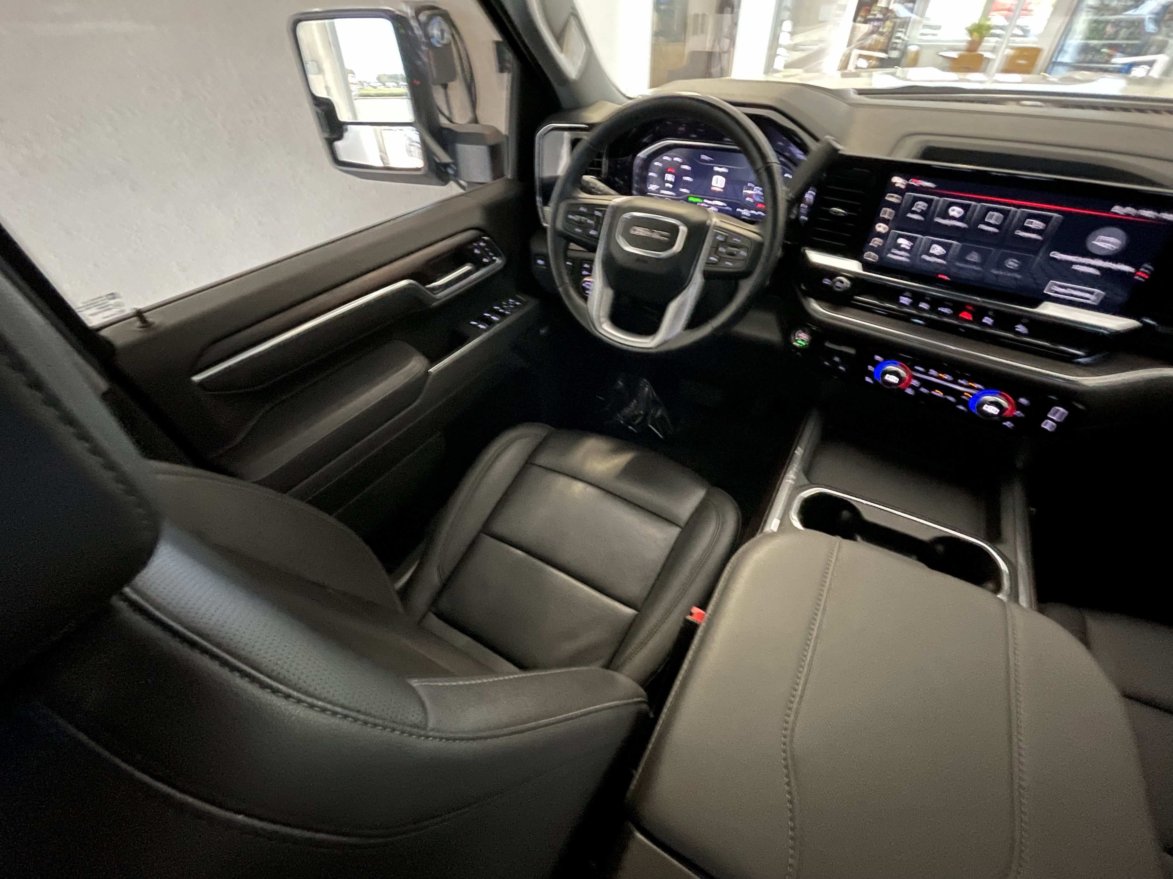 Certified 2025 GMC Sierra 2500 SLT AWD/4WD image 30