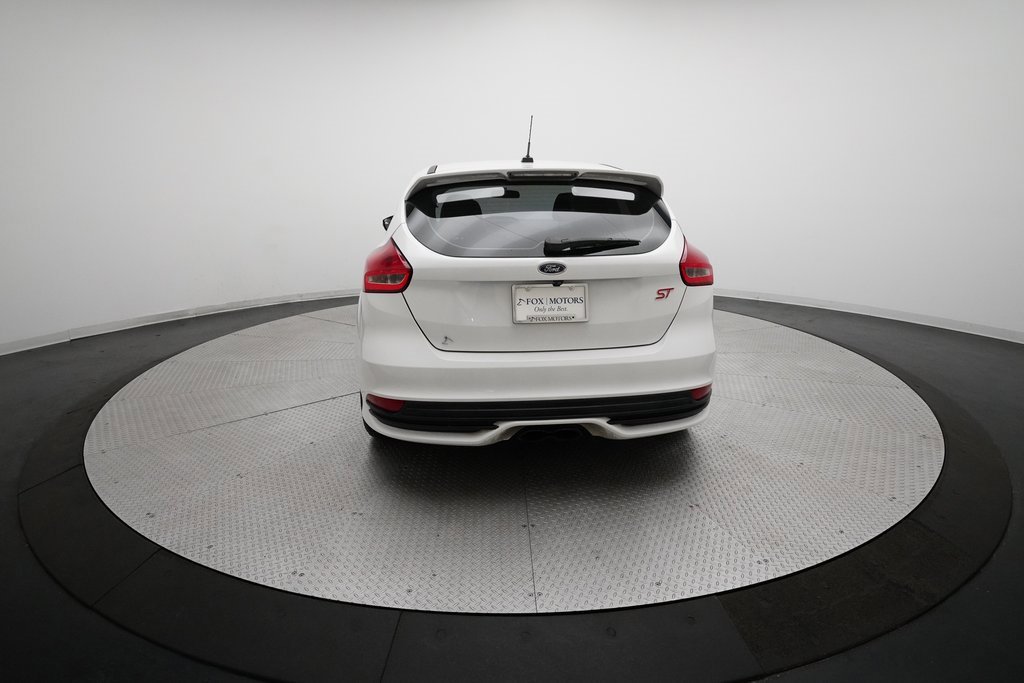 Used 2018 Ford Focus ST image 25