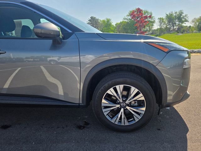 Used 2021 Nissan Rogue SV FWD image 4