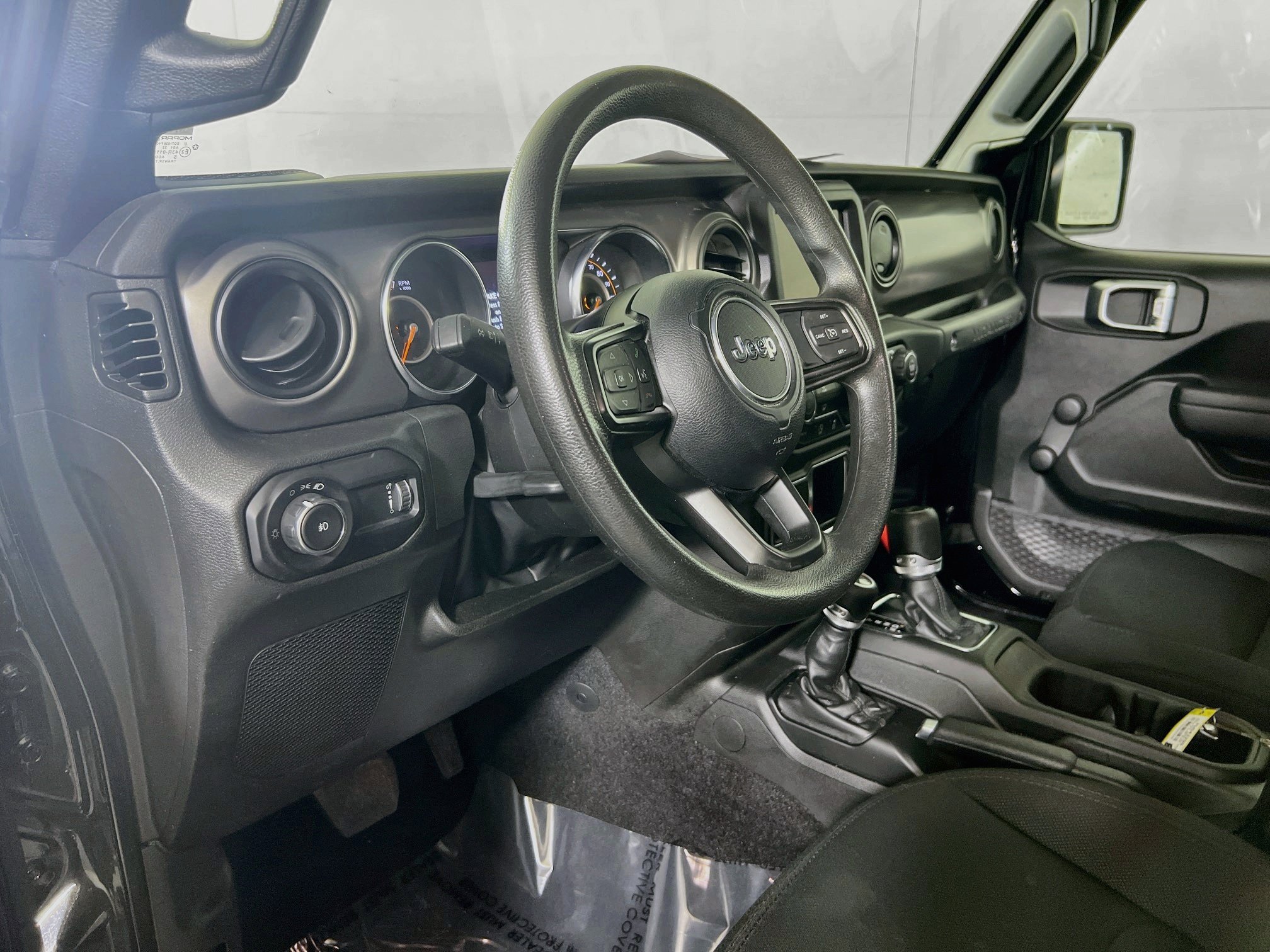 Used 2023 Jeep Wrangler Sport AWD/4WD image 9