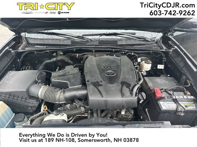 Used 2018 Toyota Tacoma TRD Sport w/ Technology Package image 26