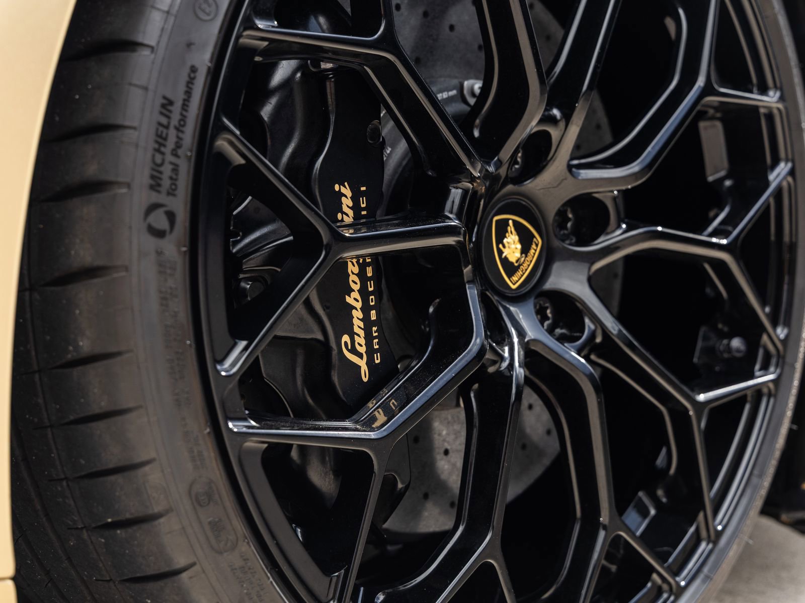 Used 2023 Lamborghini Huracan Tecnica RWD image 25