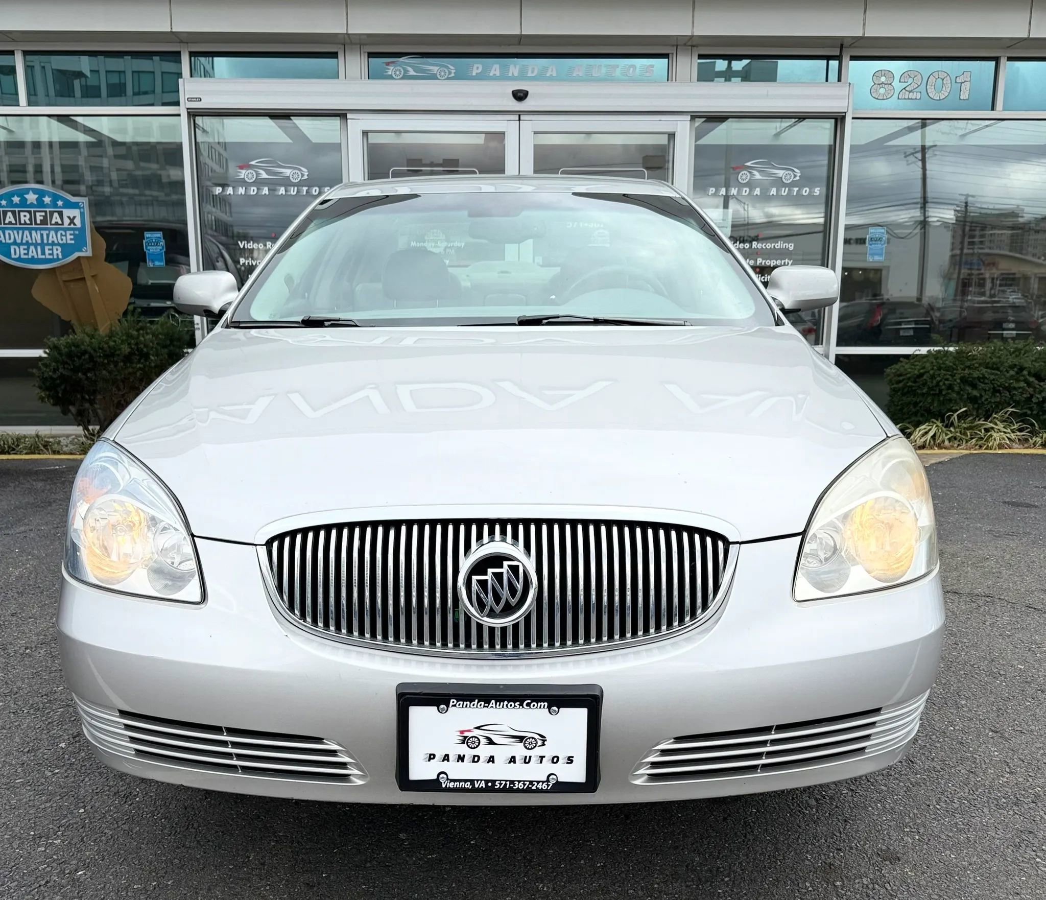 Used 2008 Buick Lucerne CXL w/ Driver Confidence Package image 2