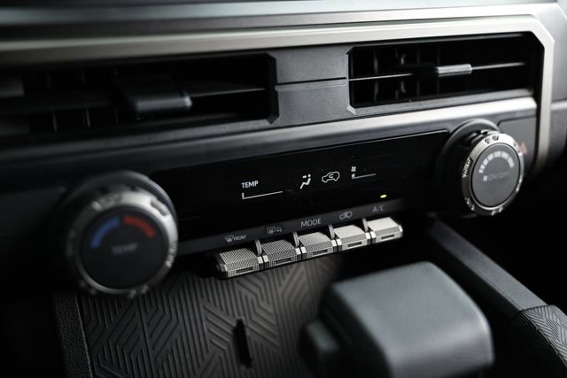 Used 2025 Toyota 4Runner SR5 image 38