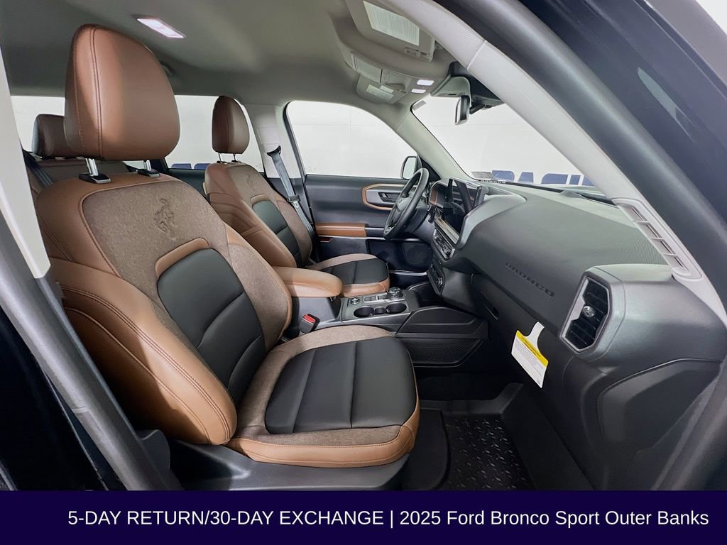 Used 2025 Ford Bronco Sport Outer Banks AWD/4WD image 32
