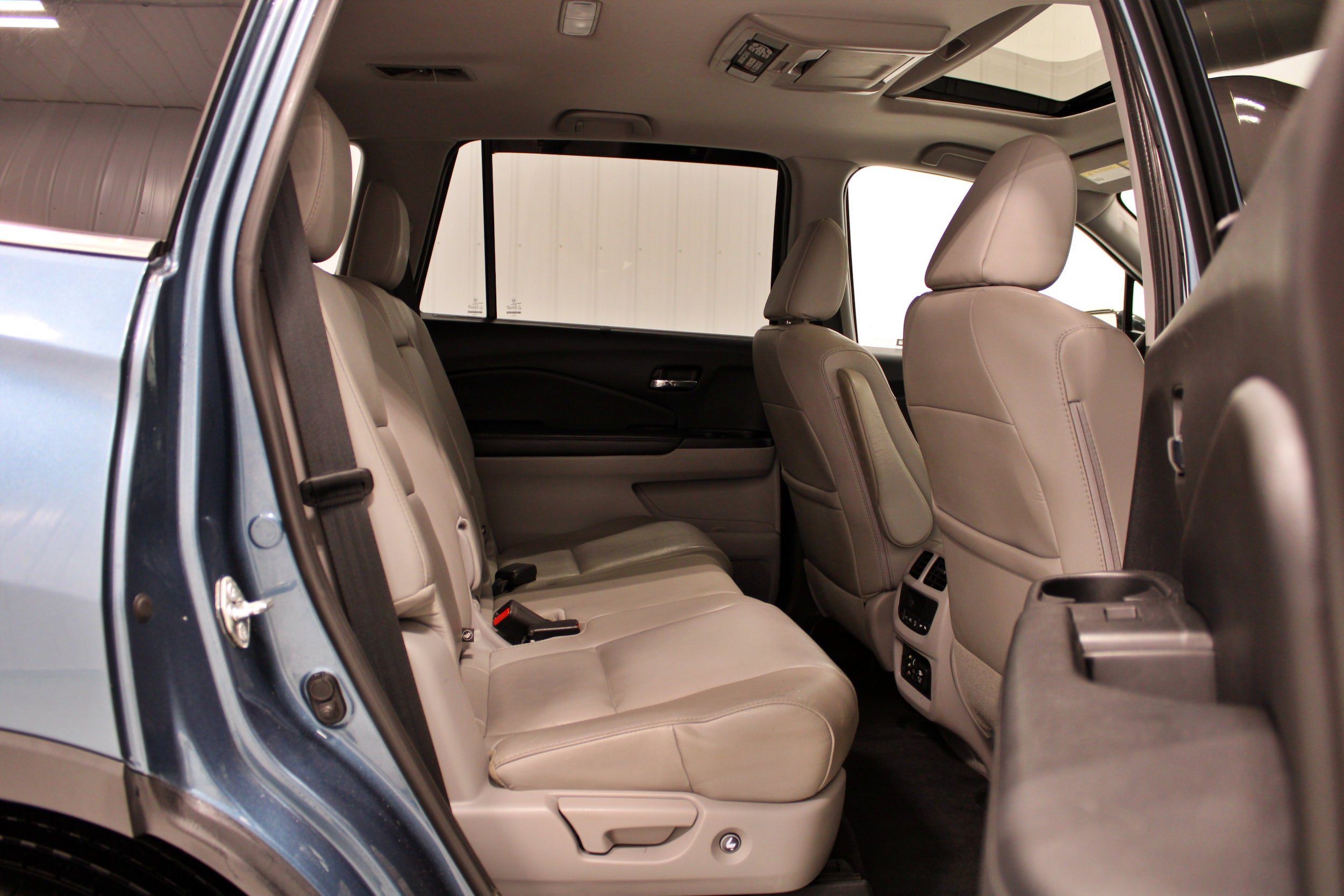 Used 2017 Honda Pilot Touring image 28