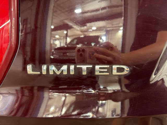 Used 2019 Ford Explorer Limited w/ Ford Safe & Smart Package AWD/4WD image 34